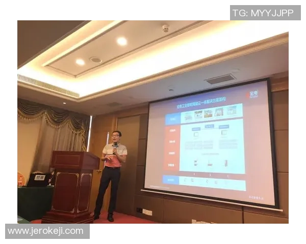 深圳羽毛球队团队协作的成功之道与实践经验分享 深圳羽毛球队团队协作的成功之道与实践经验分享